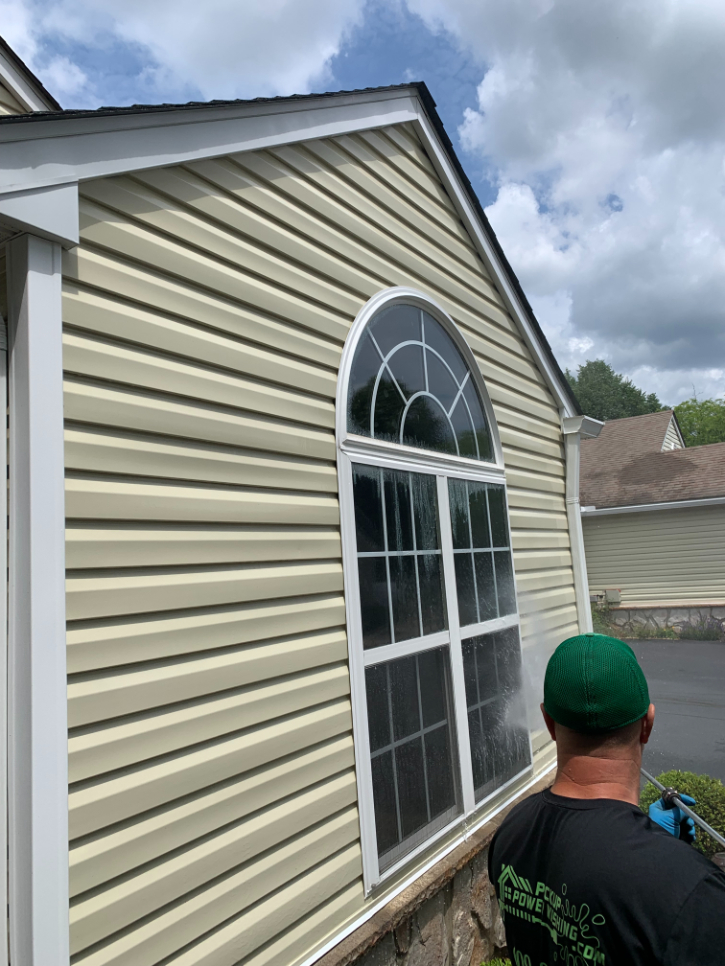 Senior community cleaning
